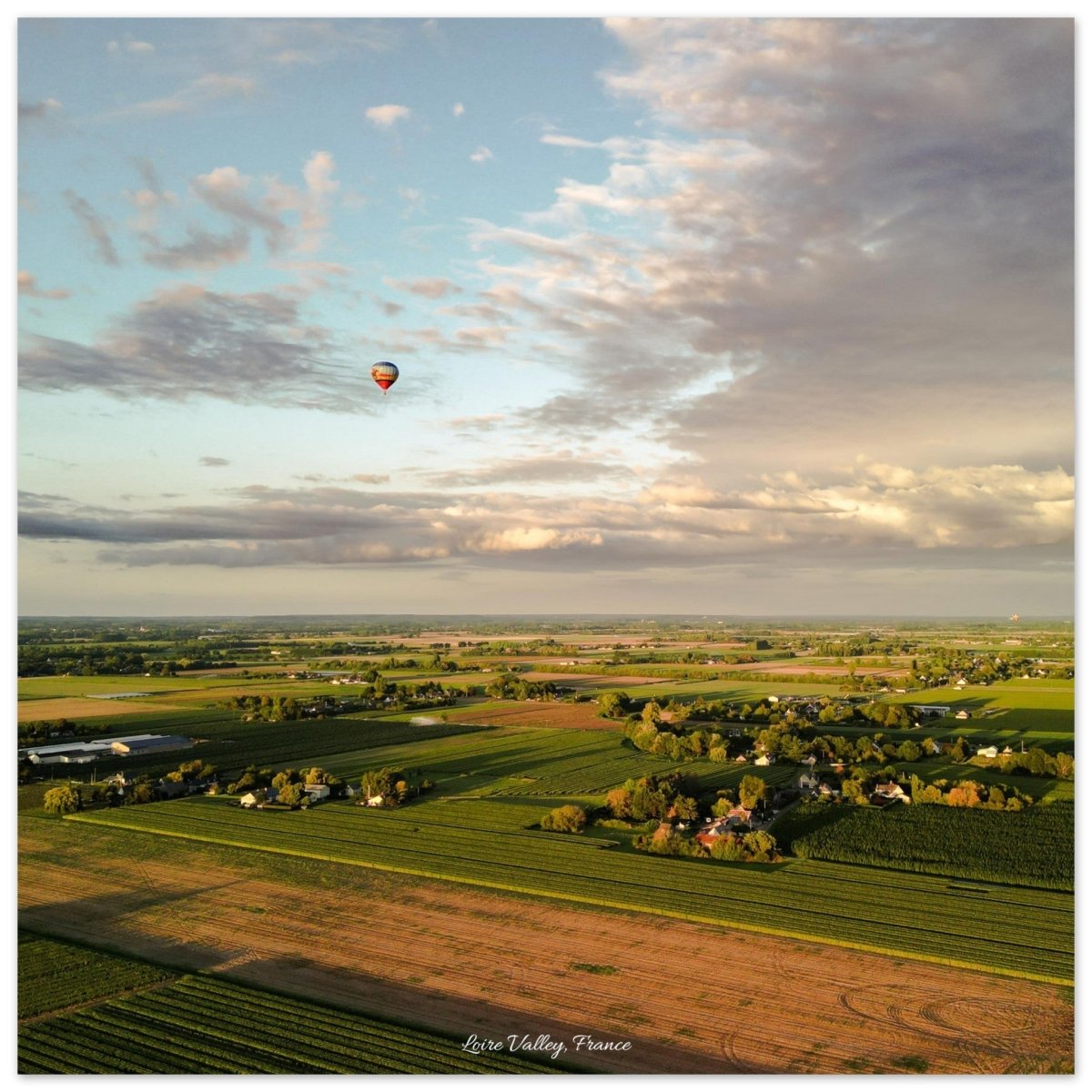 20x20 cm / 8x8″ Hot Air Balloons over the Loire Valley by Picture This
